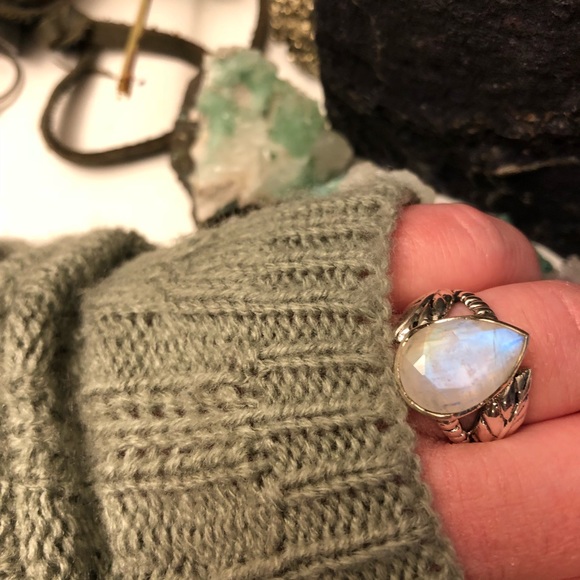 Moonstone Ring - Picture 3 of 7